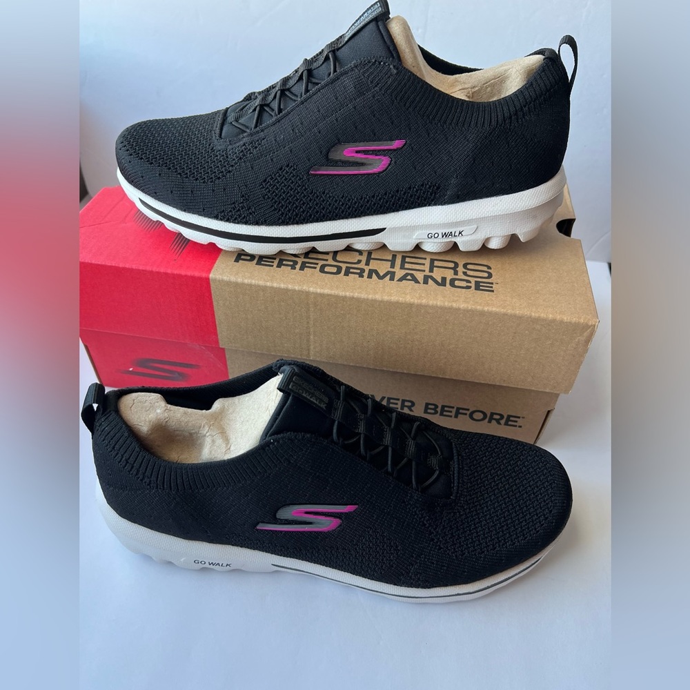 Skechers GOWalk Classic Washable Bungee Sneakers Danyl 7.5 Black/Pink A459714